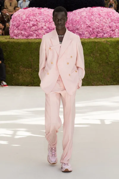 Look 24